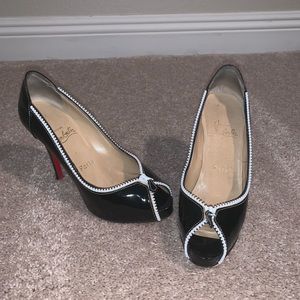 Christian Louboutin Heels sz 39 (8.5 - 9 US)